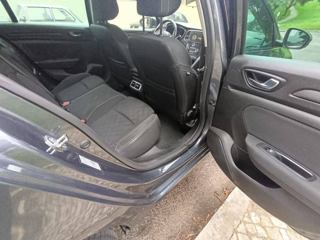 renault-megane-sport-tourer-2020-diesel-1461cc