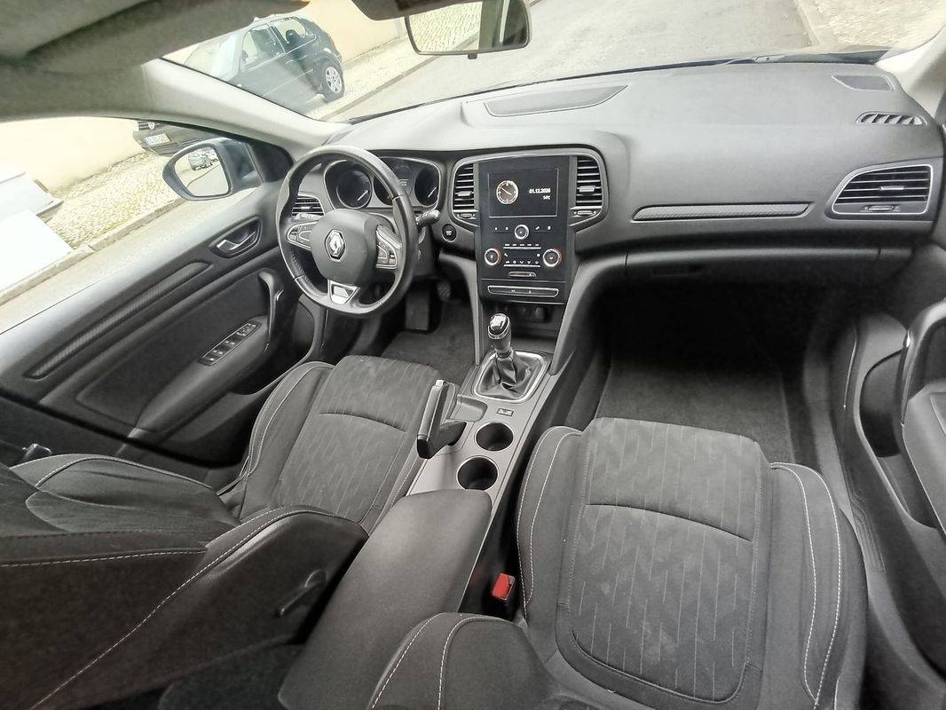 renault-megane-sport-tourer-2020-diesel-1461cc