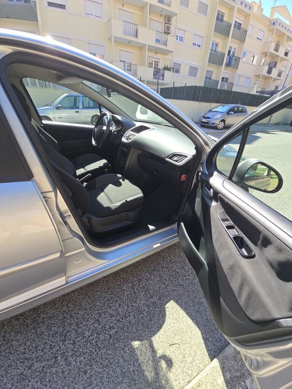 peugeot-207-2010-gasolina-1360cc