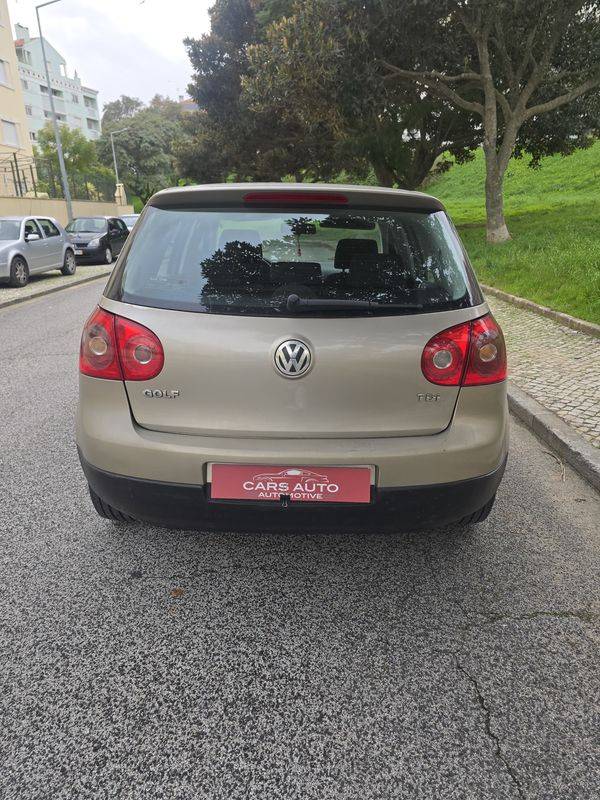 volkswagen-golf-2005-diesel-1896cc