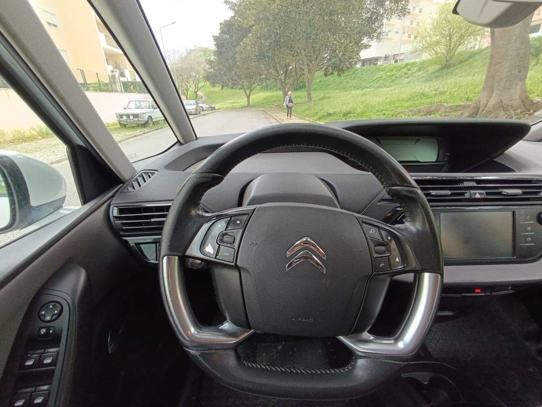 citroen-c4-grand-picasso-2017-diesel-1560cc