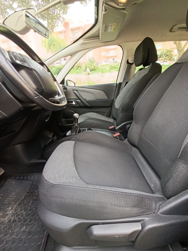 citroen-c4-grand-picasso-2017-diesel-1560cc