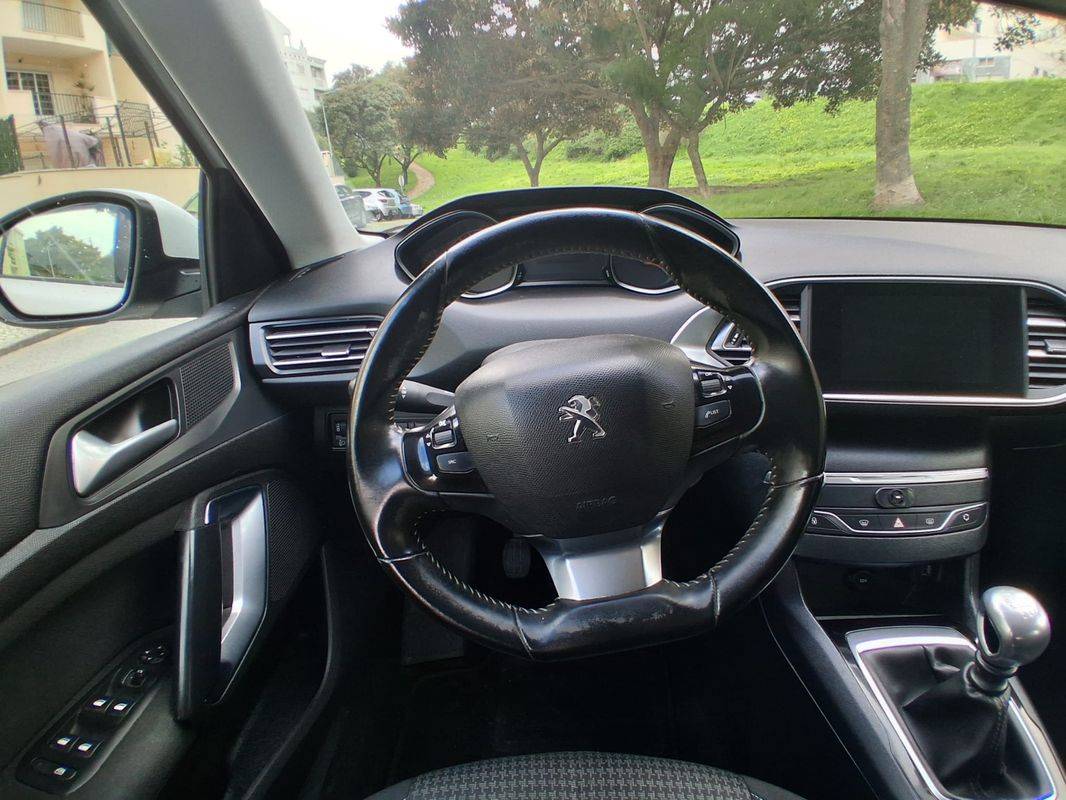 peugeot-308-2019-diesel-1499cc