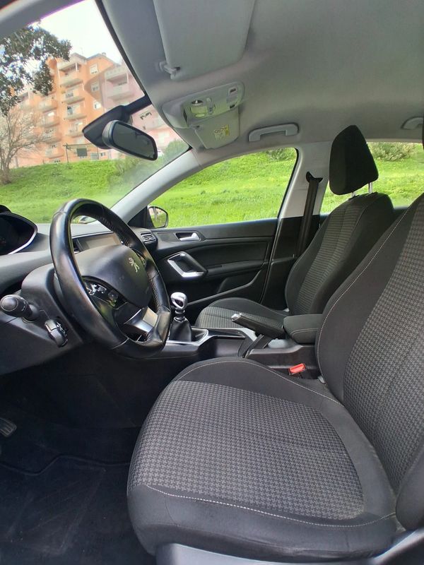 peugeot-308-2019-diesel-1499cc