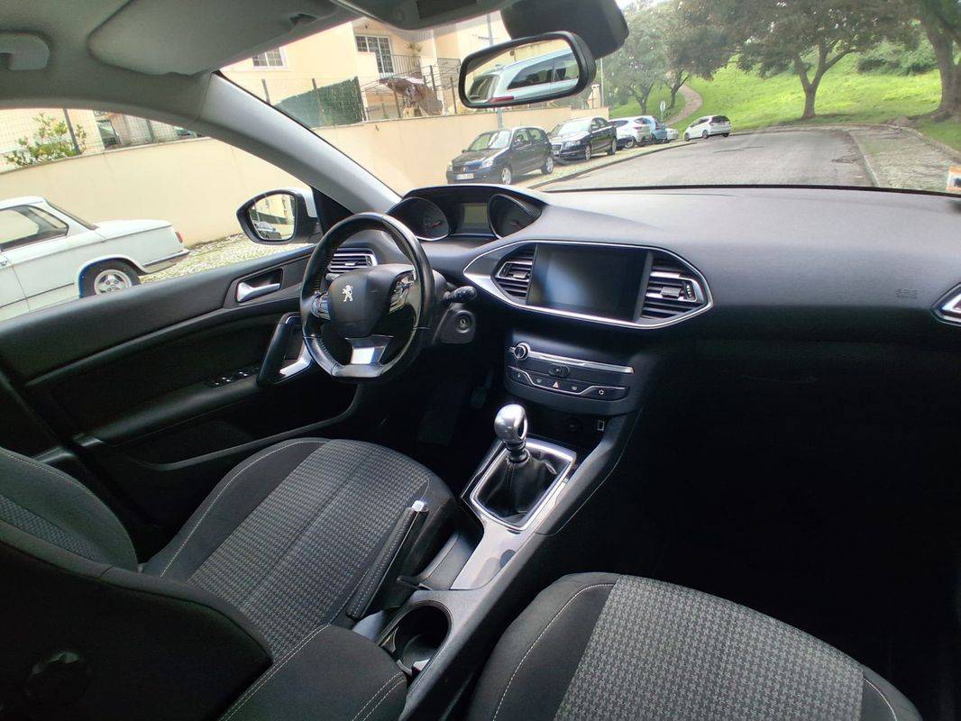 peugeot-308-2019-diesel-1499cc