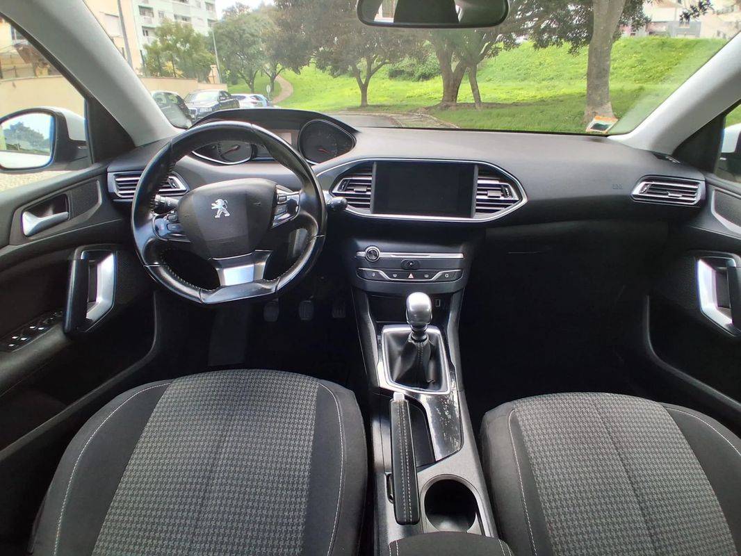 peugeot-308-2019-diesel-1499cc