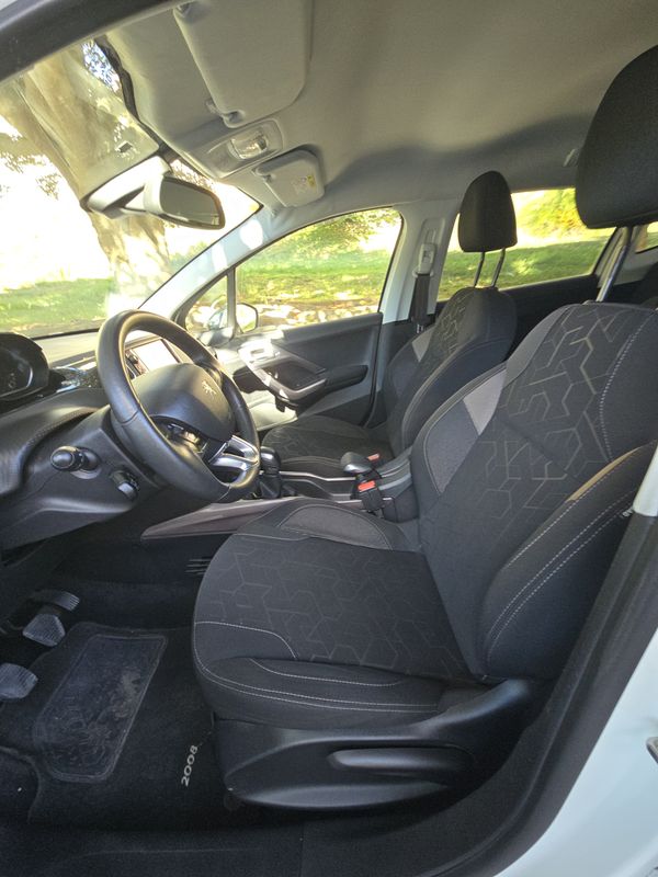 peugeot-2008-2015-diesel-1560cc