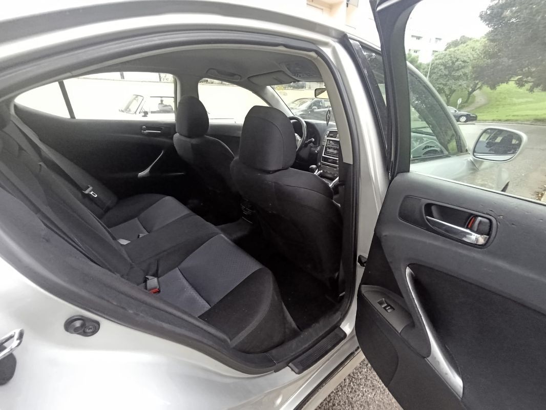 lexus-is-2008-diesel-2231cc