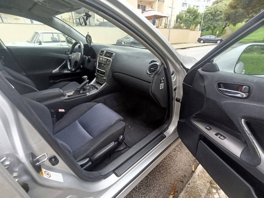 lexus-is-2008-diesel-2231cc