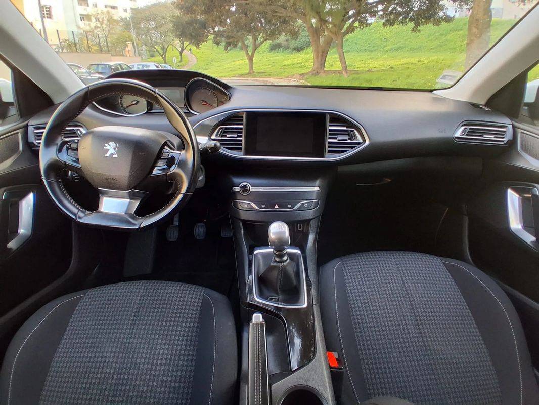 peugeot-308-2019-diesel-1499cc