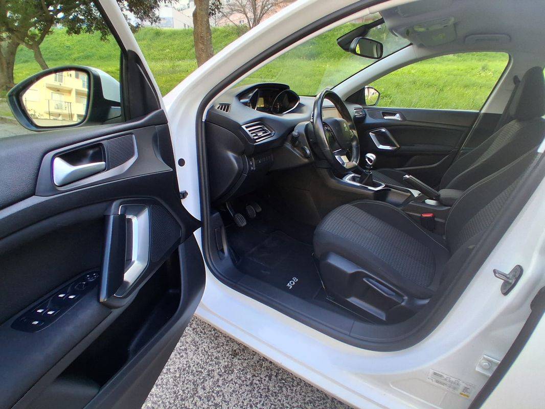 peugeot-308-2019-diesel-1499cc