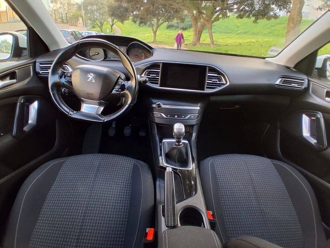 peugeot-308-2019-diesel-1499cc
