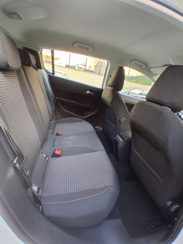 peugeot-308-2019-diesel-1499cc