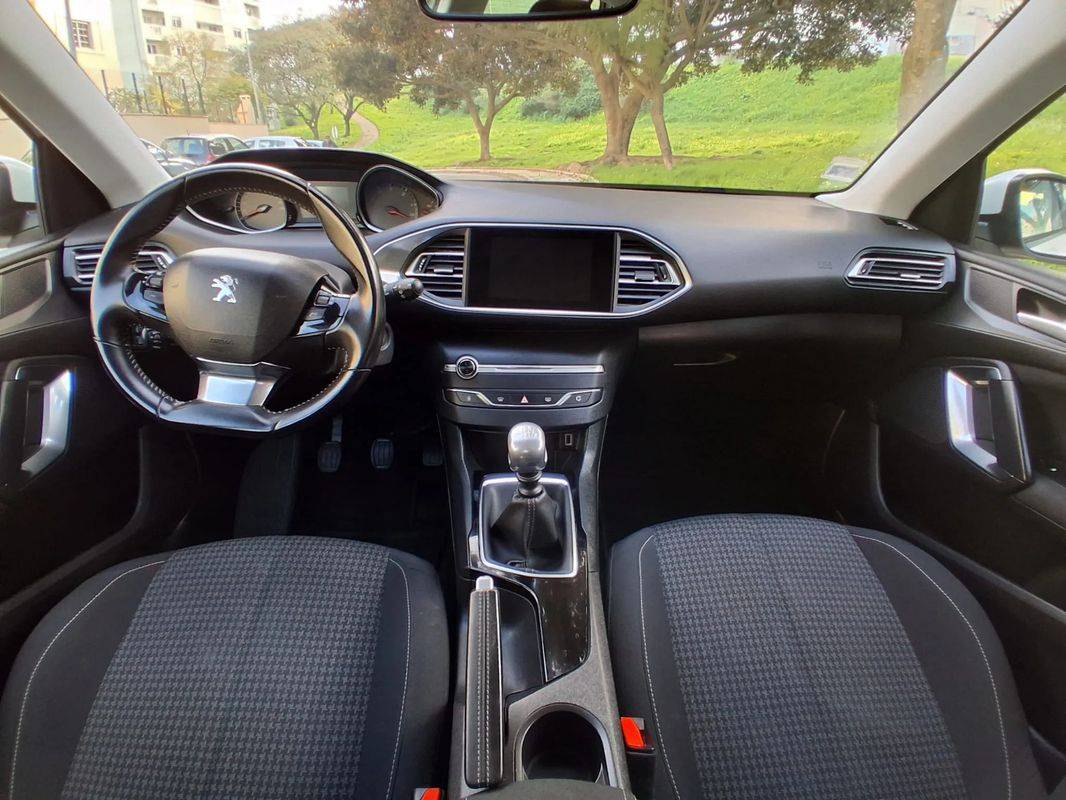 peugeot-308-2019-diesel-1499cc