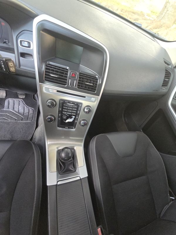 volvo-xc60-2011-diesel-1984cc