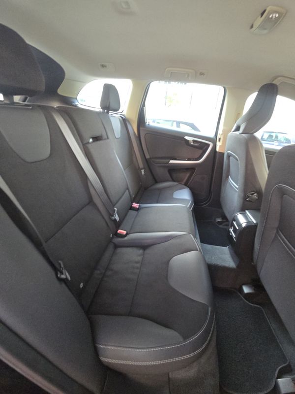 volvo-xc60-2011-diesel-1984cc