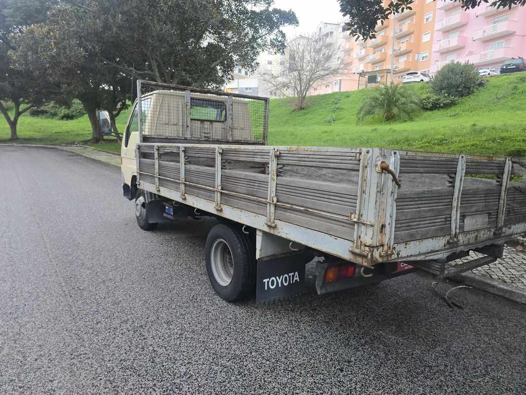 toyota-dyna-2021-diesel-3000cc