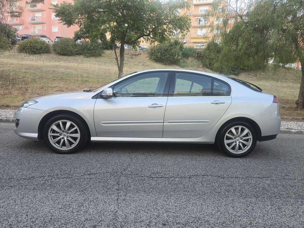 renault-laguna-2010-diesel-1461cc