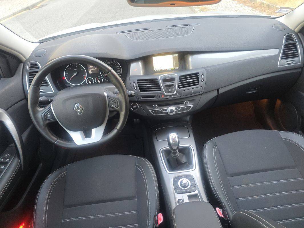 renault-laguna-2010-diesel-1461cc