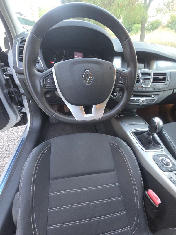 renault-laguna-2010-diesel-1461cc
