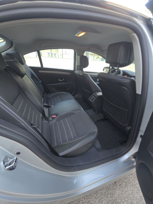 renault-laguna-2010-diesel-1461cc