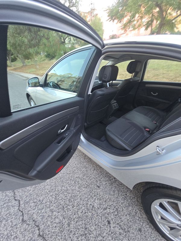 renault-laguna-2010-diesel-1461cc