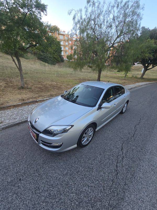 renault-laguna-2010-diesel-1461cc
