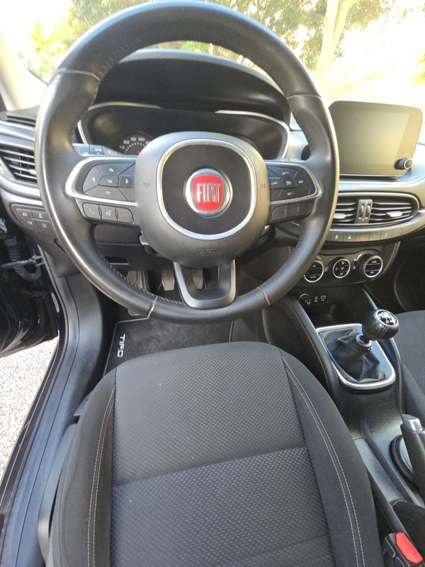 fiat-tipo-station-wagon-2016-diesel-1598cc