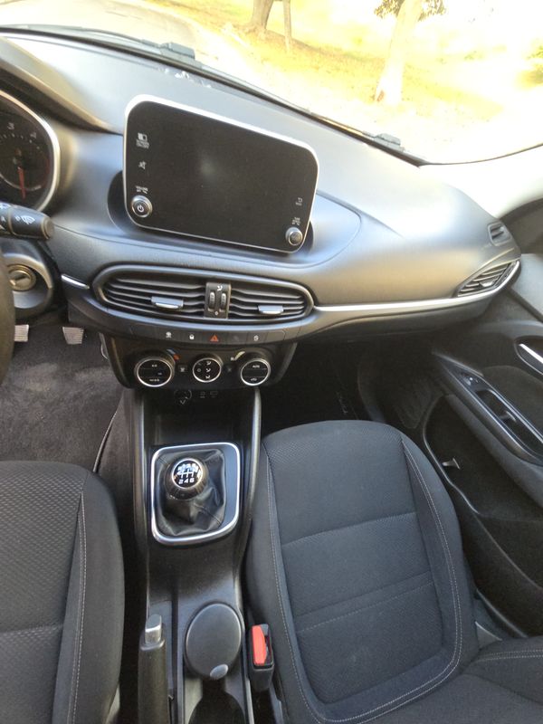 fiat-tipo-station-wagon-2016-diesel-1598cc