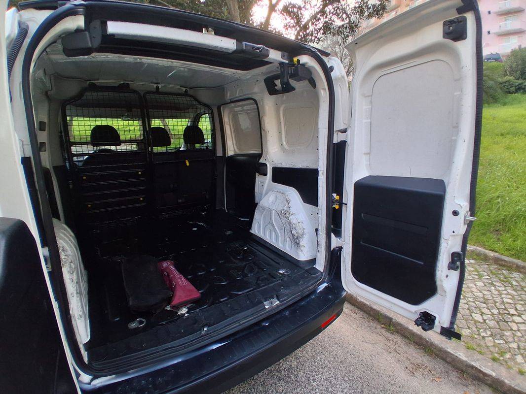 fiat-doblo-2022-diesel-1600cc