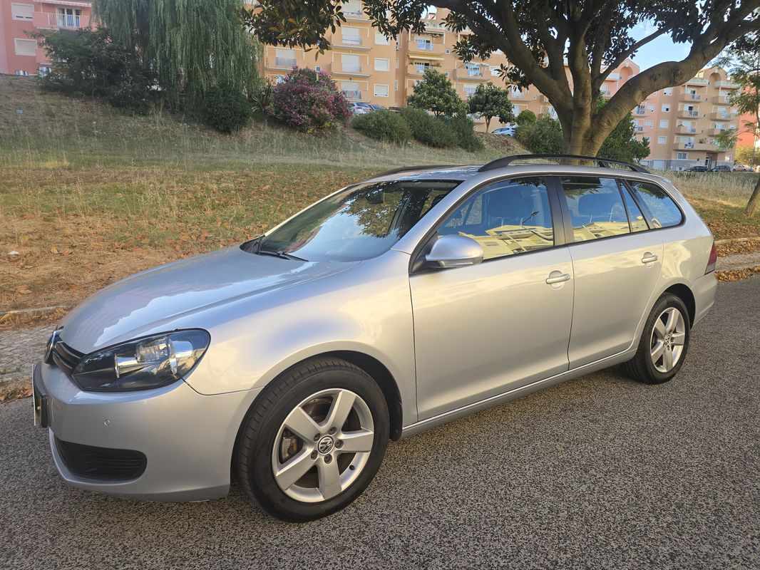 volkswagen-golf-variant-2011-diesel-1598cc