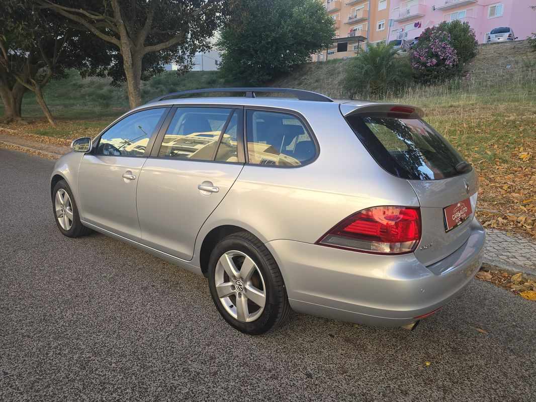 volkswagen-golf-variant-2011-diesel-1598cc