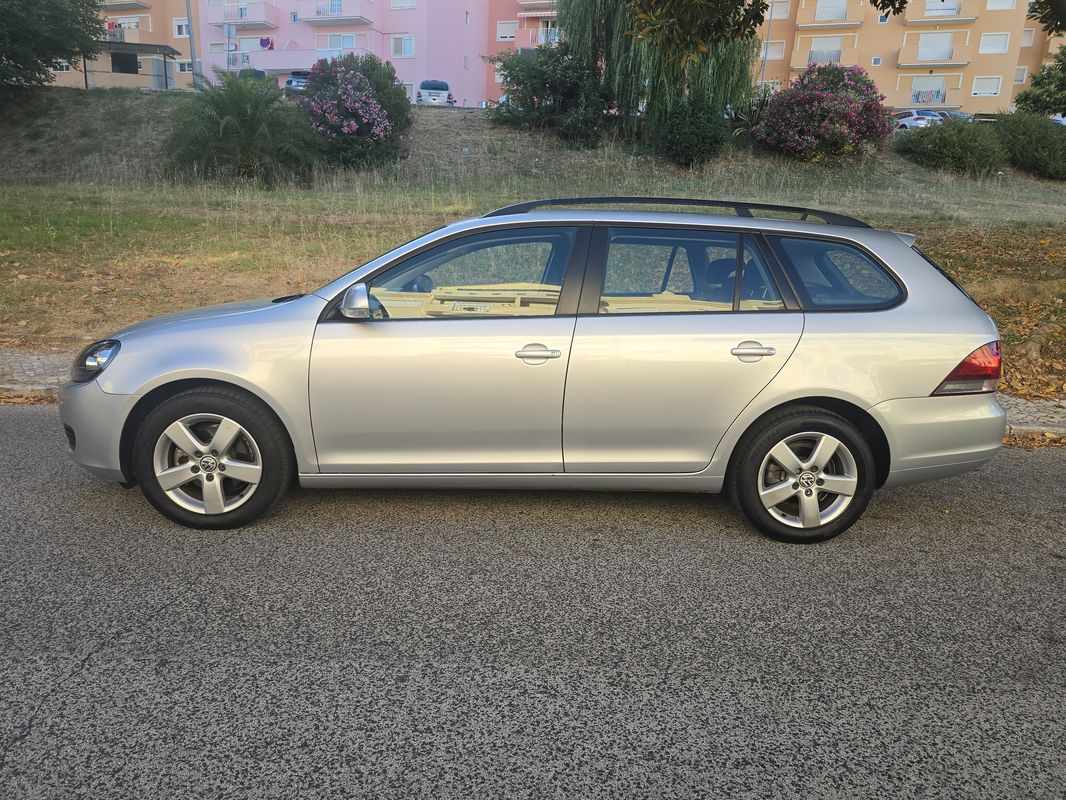 volkswagen-golf-variant-2011-diesel-1598cc