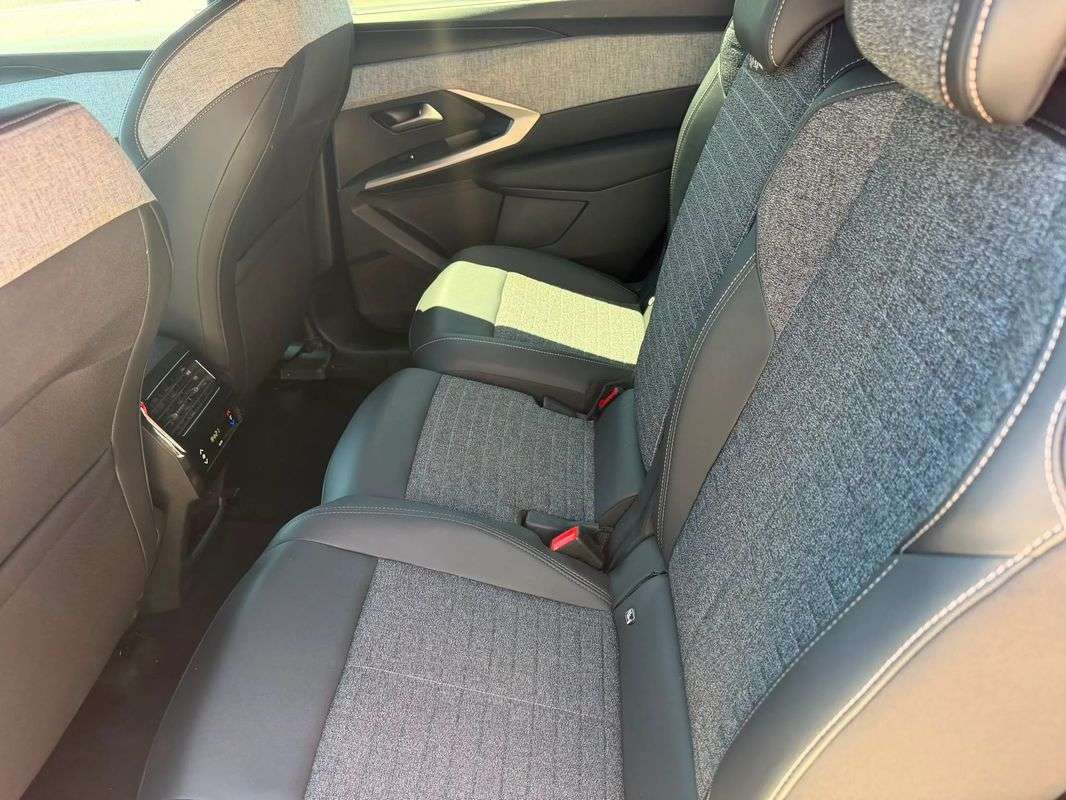 peugeot-5008-2025-gasolina-1199cc