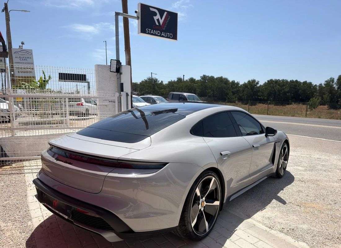 porsche-taycan-2022-eletrico-0cc