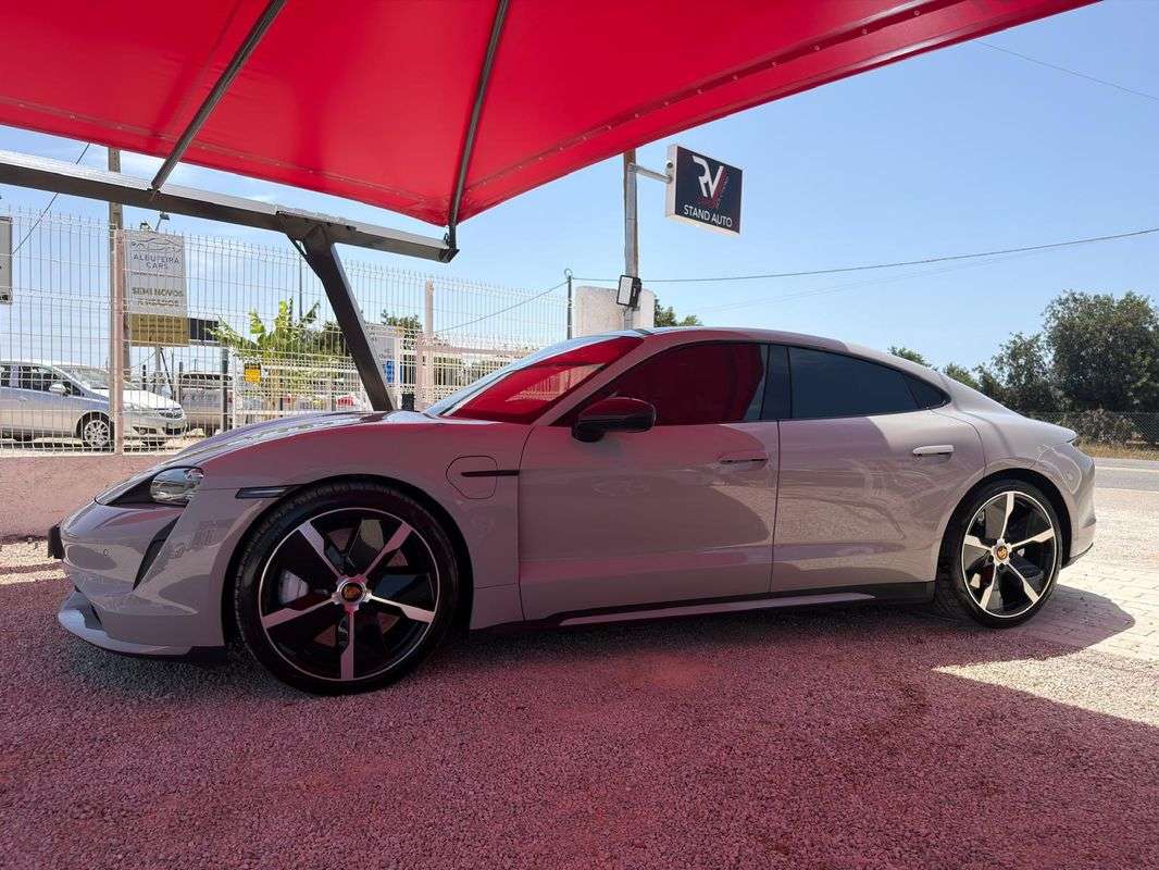 porsche-taycan-2022-eletrico-0cc