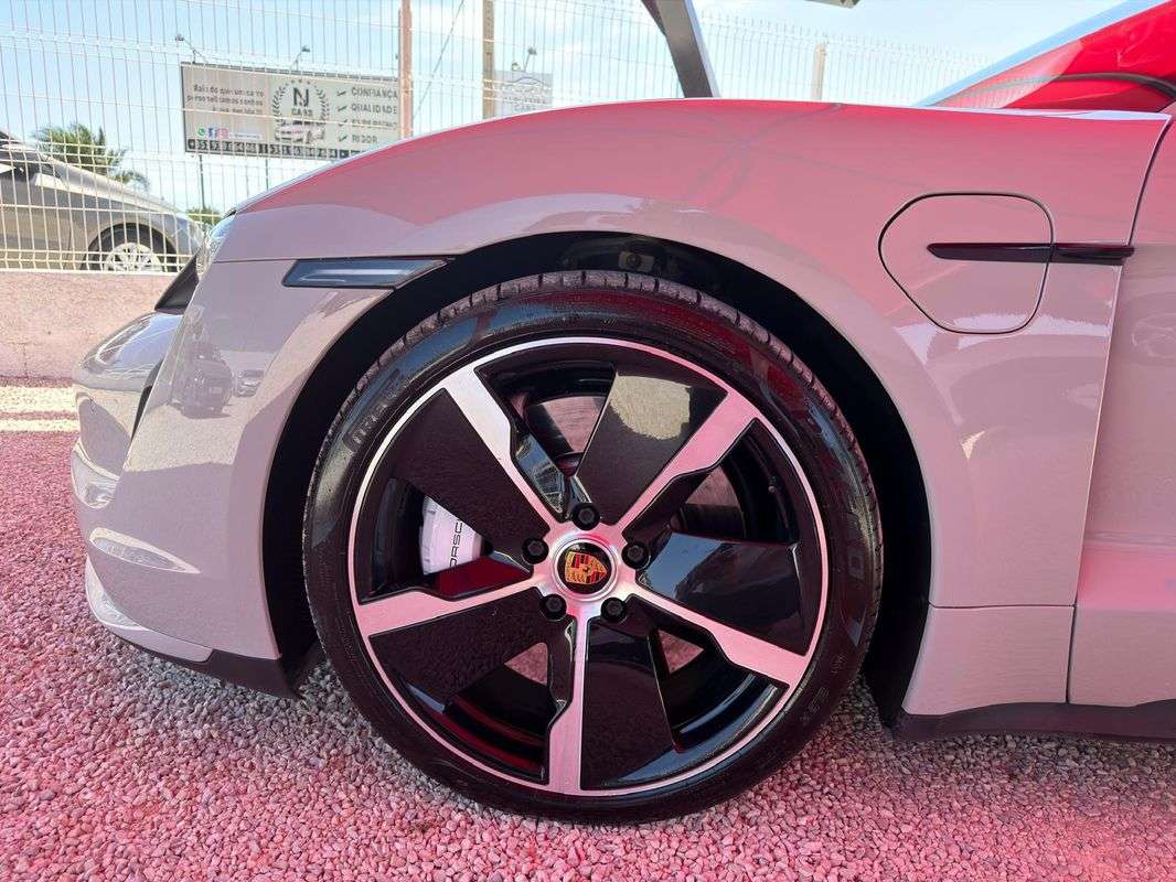 porsche-taycan-2022-eletrico-0cc