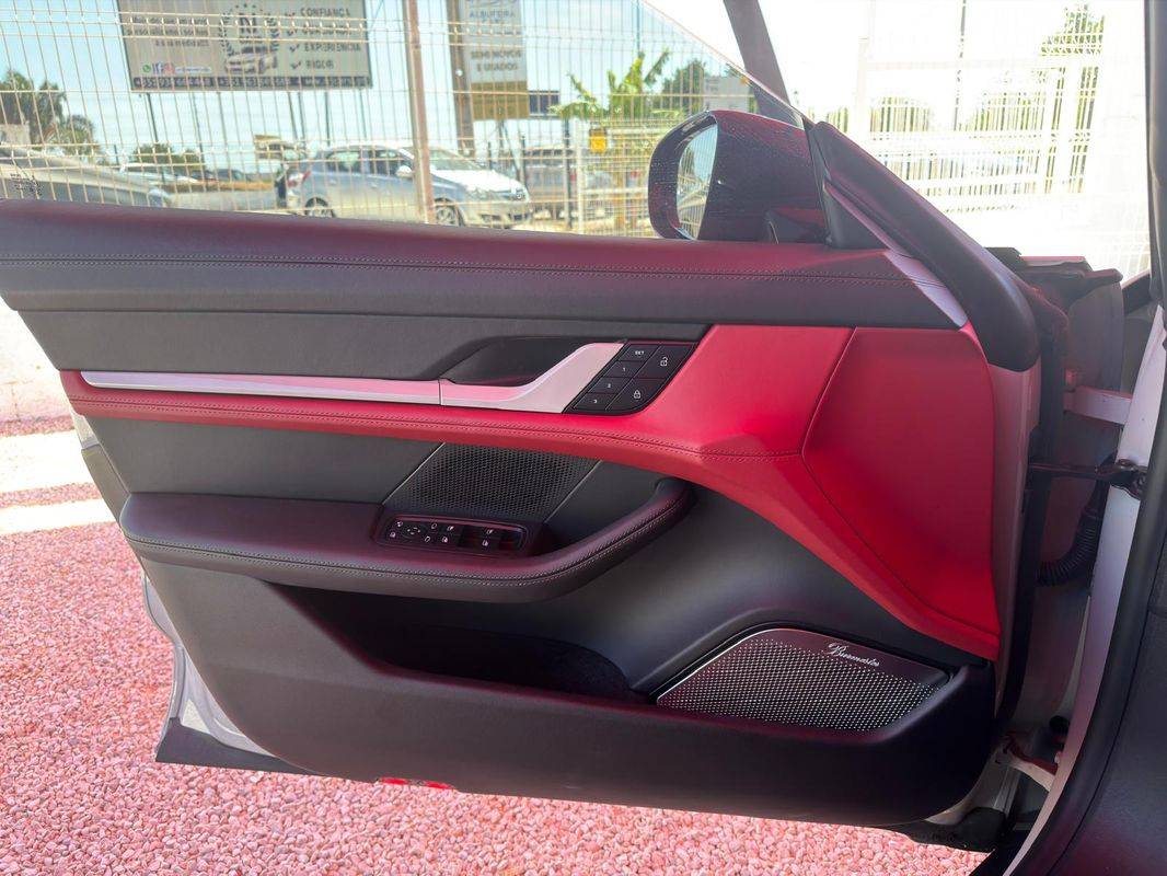 porsche-taycan-2022-eletrico-0cc