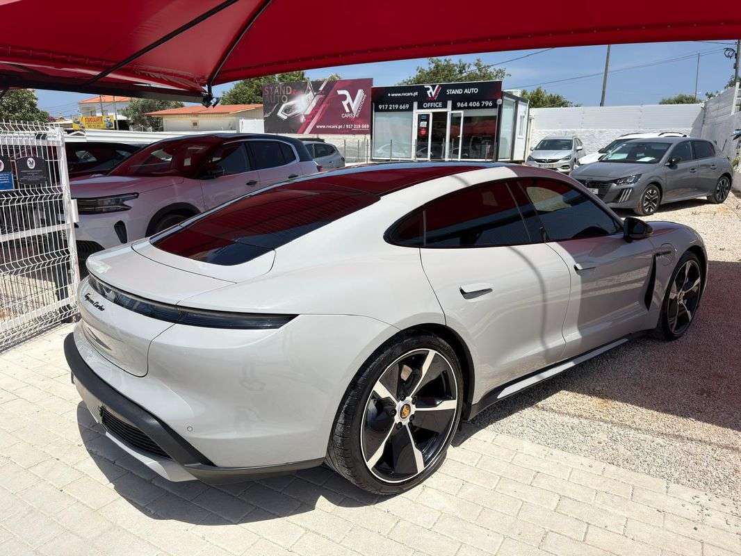 porsche-taycan-2022-eletrico-0cc