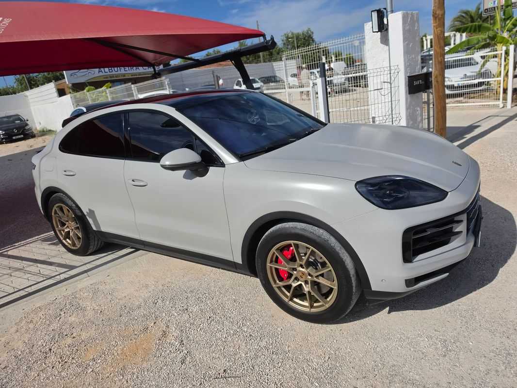 porsche-cayenne-2025-hibrido-a-gasolina-2995cc