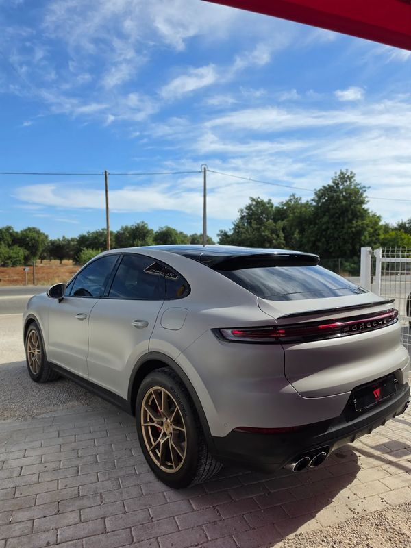 porsche-cayenne-2025-hibrido-a-gasolina-2995cc