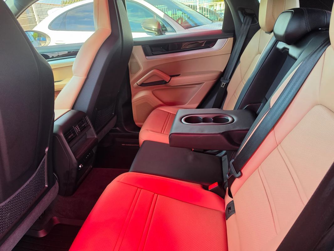 porsche-cayenne-2025-hibrido-a-gasolina-2995cc