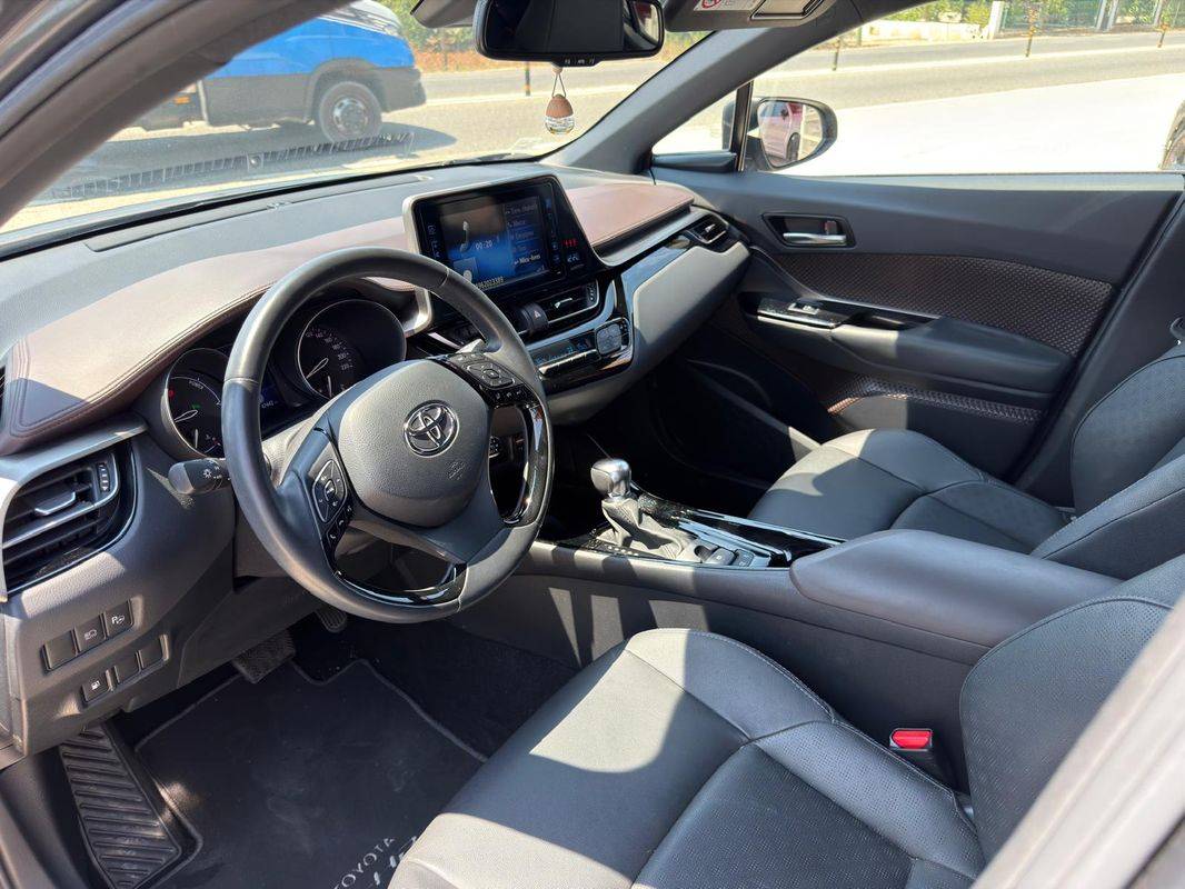 toyota-c-hr-2019-hibrido-a-gasolina-1798cc