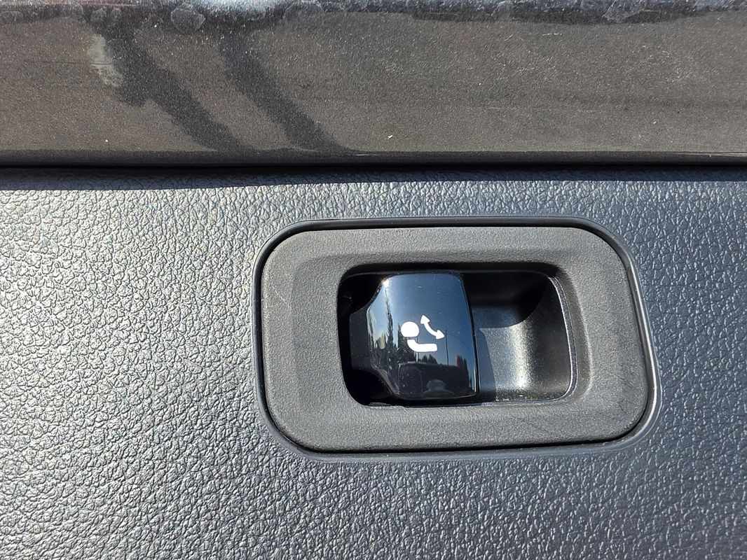 mercedes-benz-classe-c-2023-hibrido-a-gasolina-1991cc