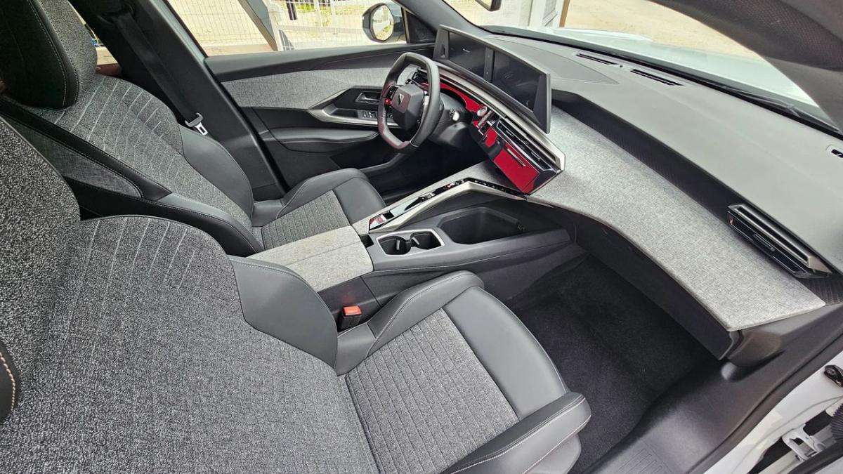 peugeot-5008-2025-gasolina-1199cc