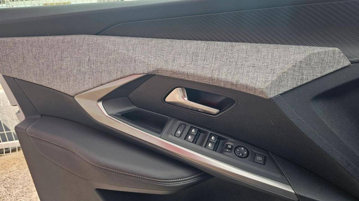 peugeot-5008-2025-gasolina-1199cc
