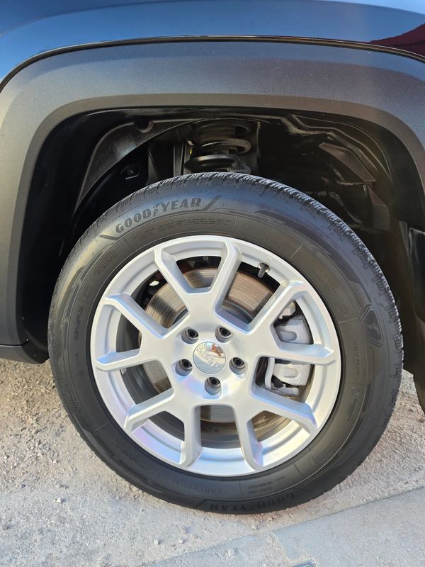 jeep-renegade-2023-hibrido-a-gasolina-1332cc