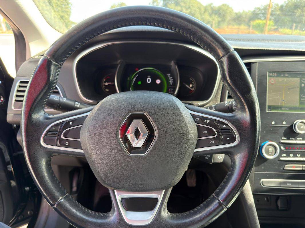 renault-megane-sport-tourer-2018-diesel-1461cc