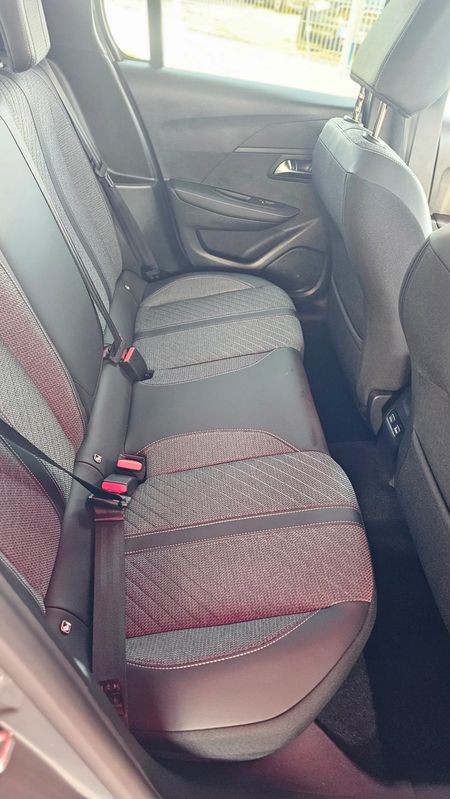 peugeot-208-2024-gasolina-1199cc