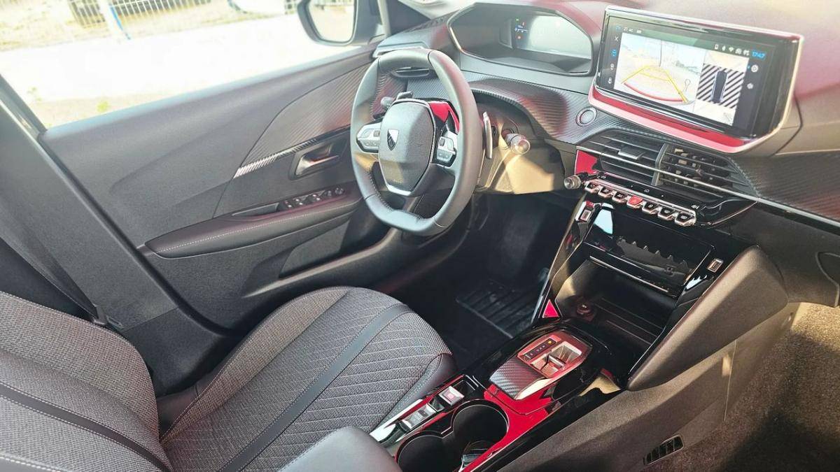 peugeot-208-2024-gasolina-1199cc